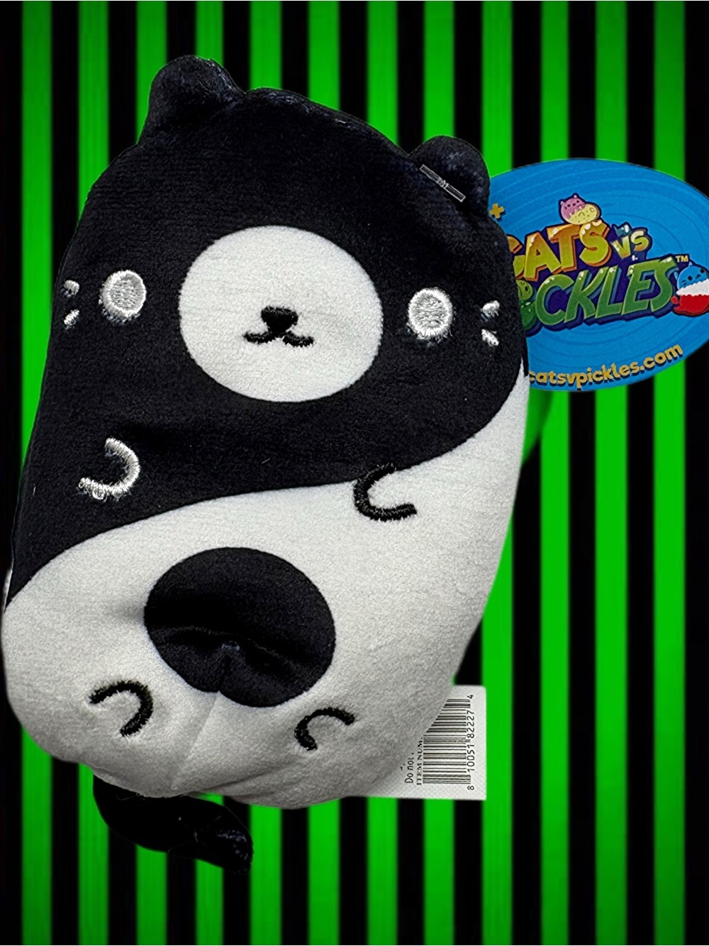 Yin-Yang - Cats Vs Pickles NWT Collectible Plush Toy